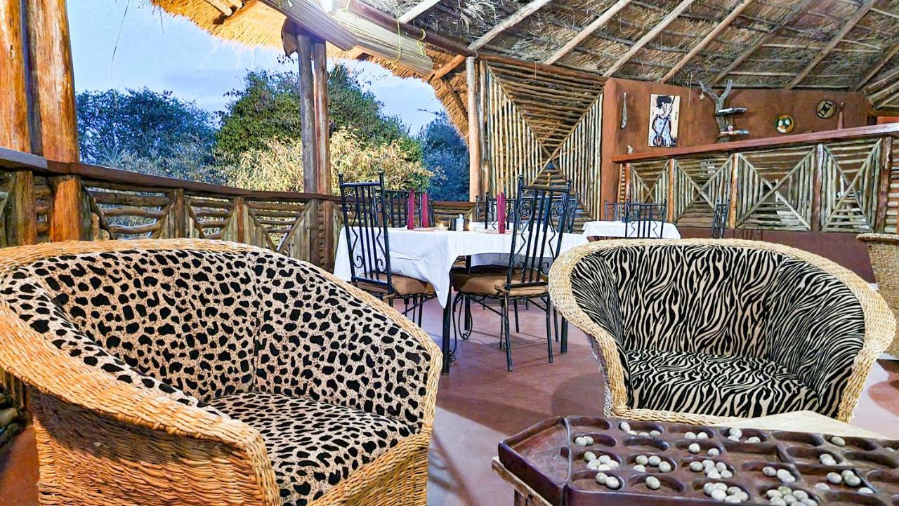 Africa Safari Maasai Boma Camping Serengeti Buitenkant foto